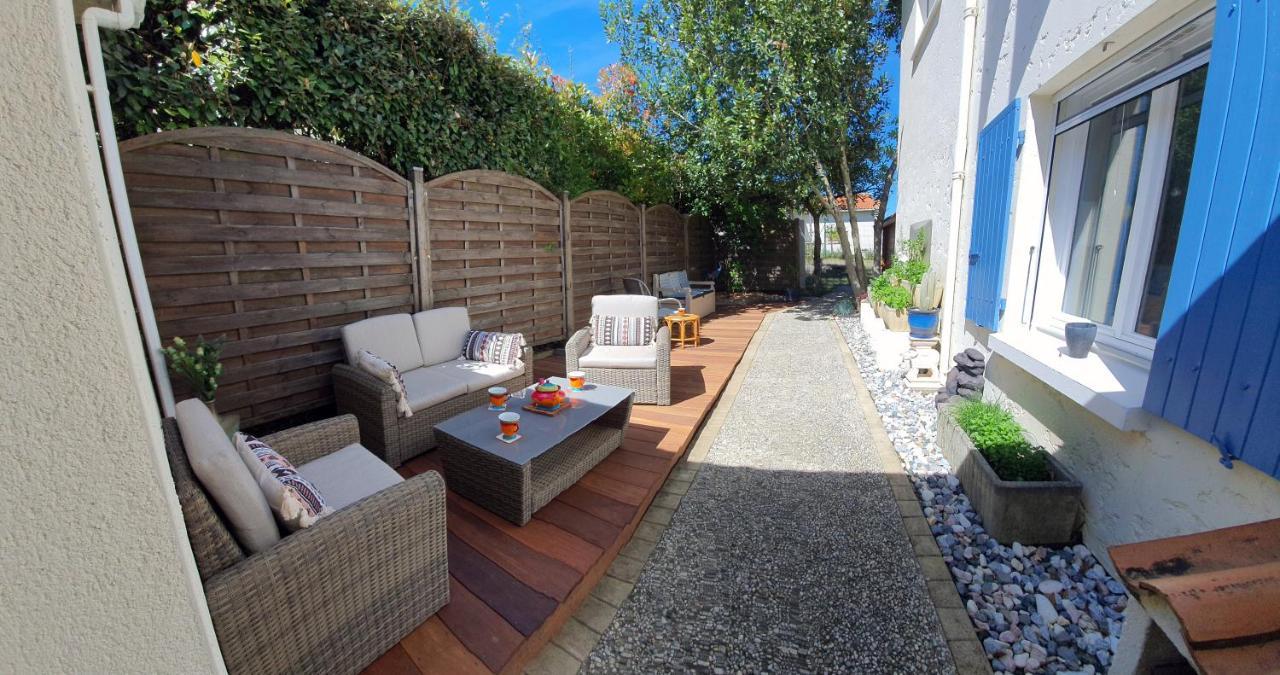Bed and Breakfast Le Petit Manoir Vaux-sur-Mer Exterior foto